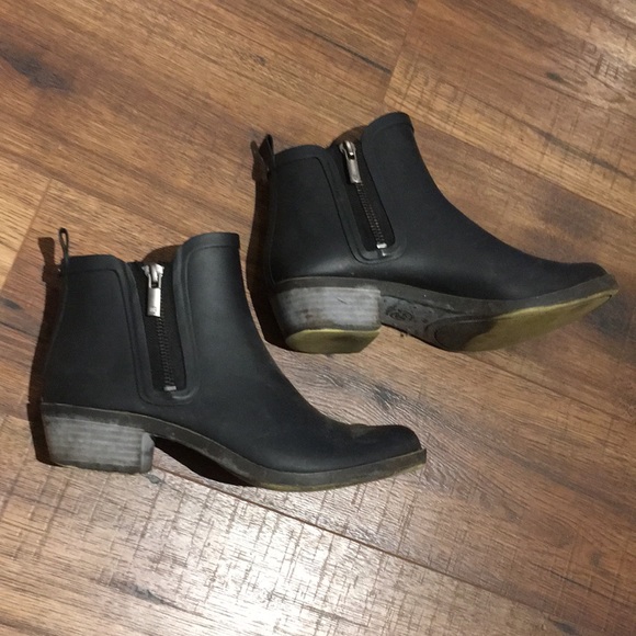 Lucky Brand Rain Boots - Picture 1 of 9